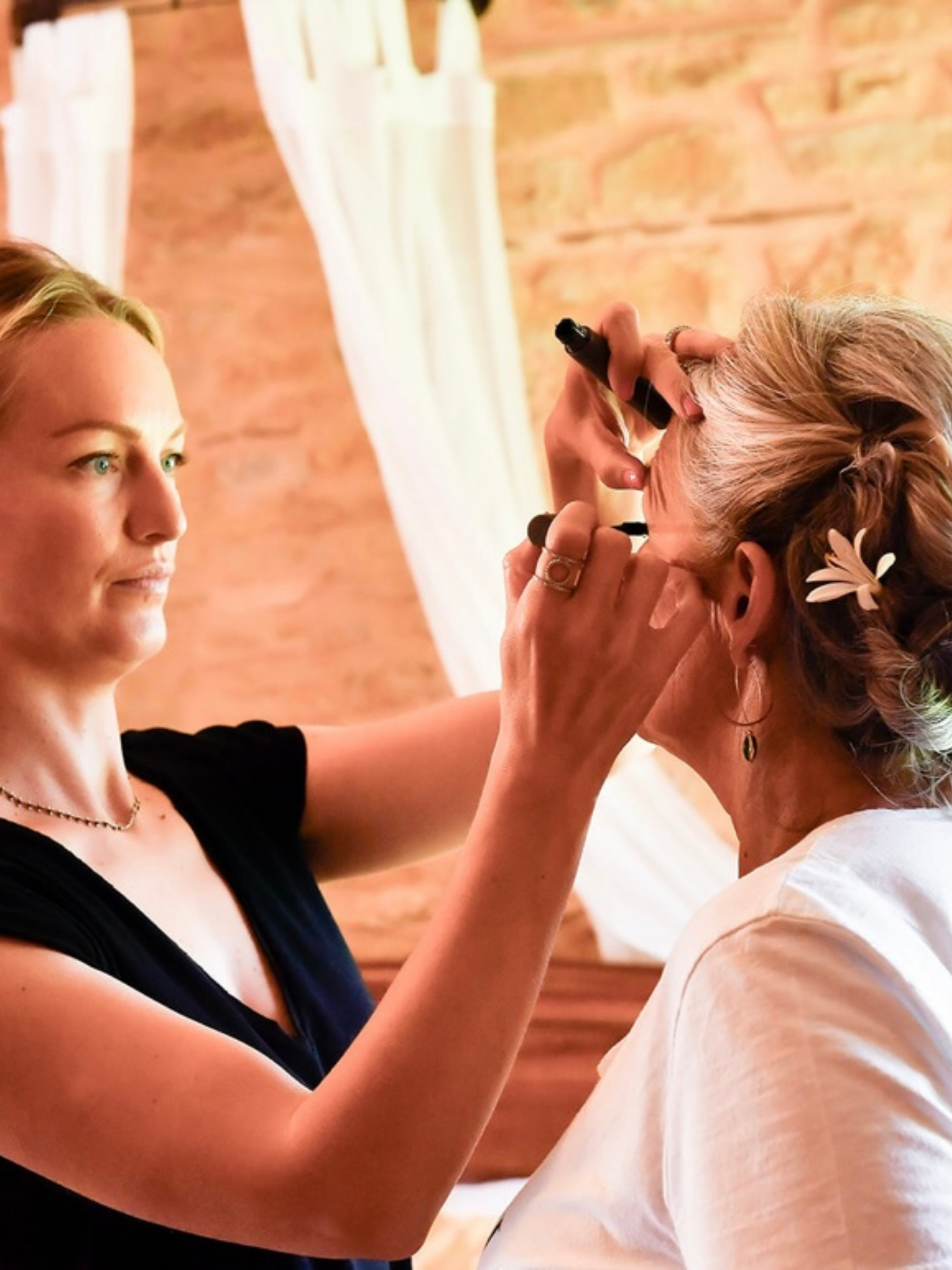 maquillage mariée et soirée bagnols pierres dorées - aline maison de beauté